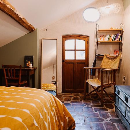 Chambre Ou Gite Dans Une Maison De Montagne - De Suzon A Zelie Entraigues  Exterior photo