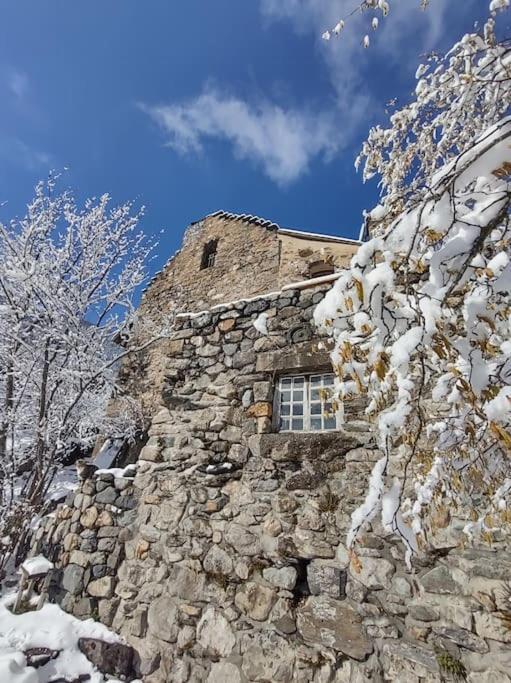 Chambre Ou Gite Dans Une Maison De Montagne - De Suzon A Zelie Entraigues  Exterior photo